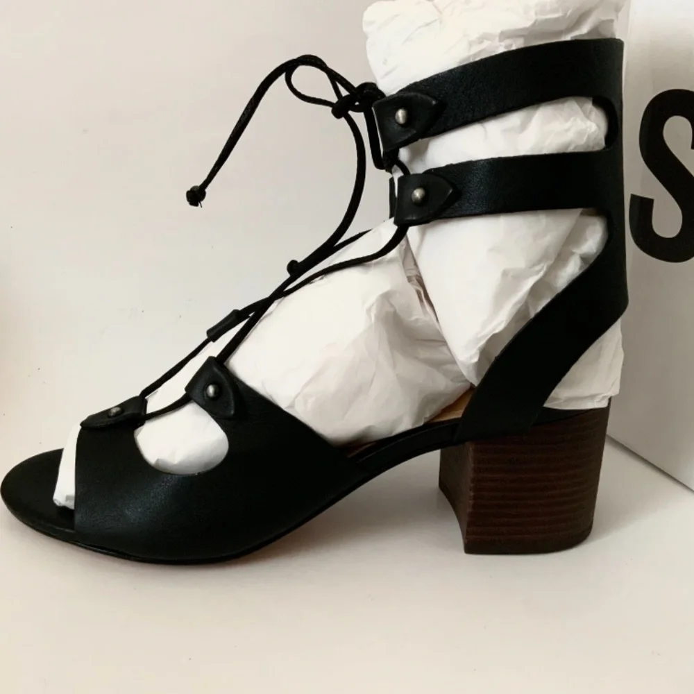 Schutz Monik Black Leather Gladiator Block Heel Sandal Open toe Ankle Strap Pump